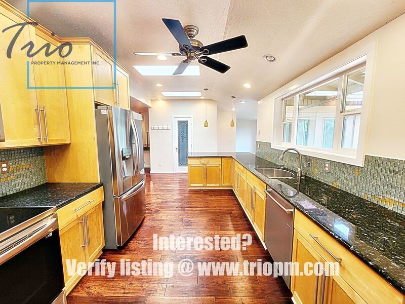 Beautiful 4 Bed 3 Bath Modern Home with Two Bonus Rooms property image