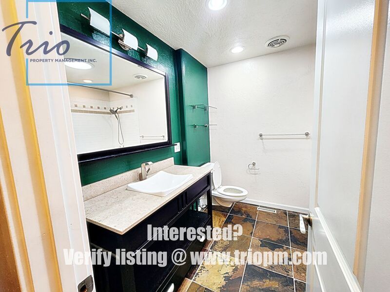 Beautiful 4 Bed 3 Bath Modern Home with Two Bonus Rooms property image