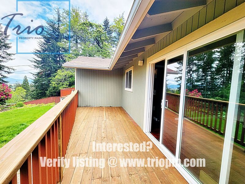 Beautiful 4 Bed 3 Bath Modern Home with Two Bonus Rooms property image