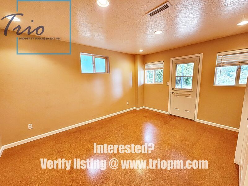 Beautiful 4 Bed 3 Bath Modern Home with Two Bonus Rooms property image