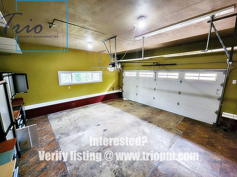 Beautiful 4 Bed 3 Bath Modern Home with Two Bonus Rooms property image