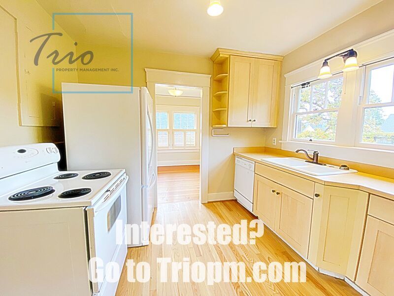 Charming 3 BR/2 BA home! Great location!!! property image