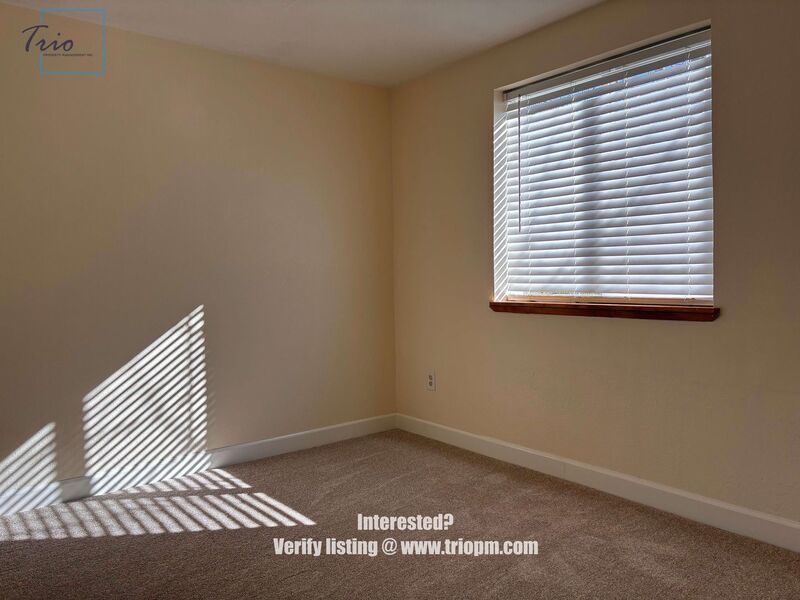 Gorgeous 3 bed 2 bath in Desirable Springfield Neighborhood property image