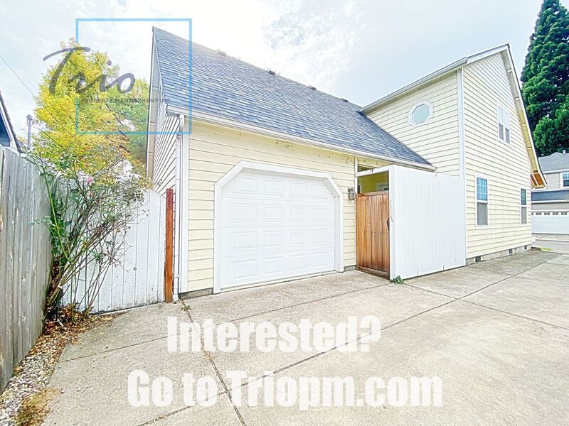 Beautiful 2 story home featuring 3 BR/2.5 BA! property image
