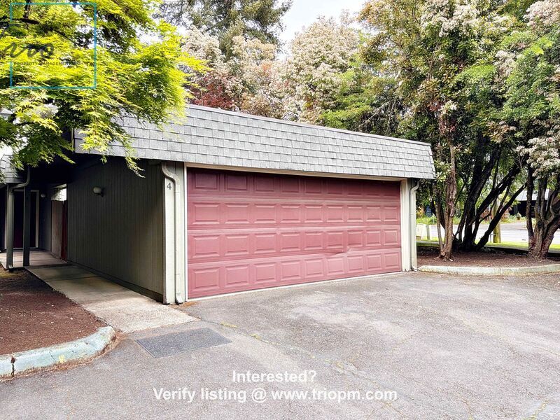 Spacious 2-Bed 2.5-Bath Townhome with Private Deck, 2-Car Garage & HOA Landscaping in Eugene property image
