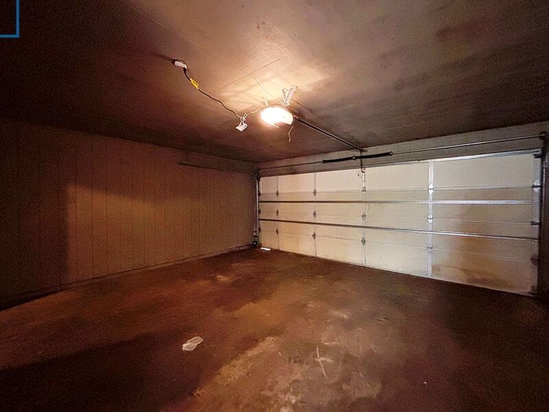 Spacious 2-Bed 2.5-Bath Townhome with Private Deck, 2-Car Garage & HOA Landscaping in Eugene property image