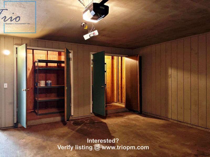 Spacious 2-Bed 2.5-Bath Townhome with Private Deck, 2-Car Garage & HOA Landscaping in Eugene property image