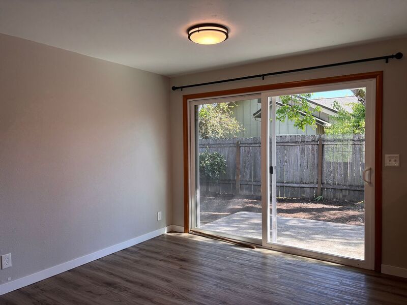 2BR/1BTH Duplex in Cal Young neighborhood! property image