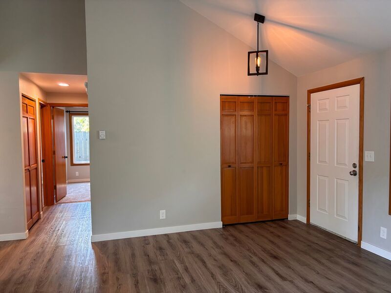 2BR/1BTH Duplex in Cal Young neighborhood! property image