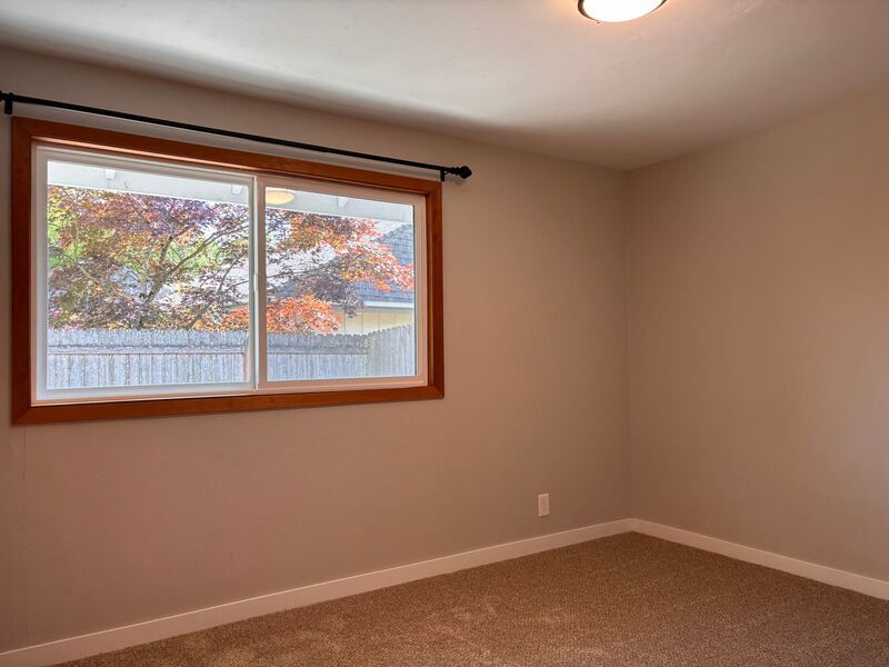 2BR/1BTH Duplex in Cal Young neighborhood! property image