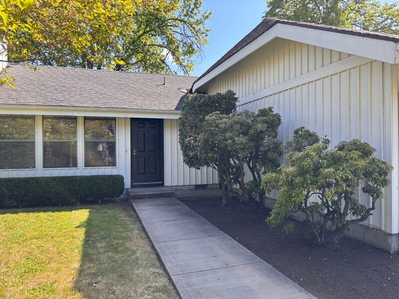 2BR/1BTH Duplex in Cal Young neighborhood! property image