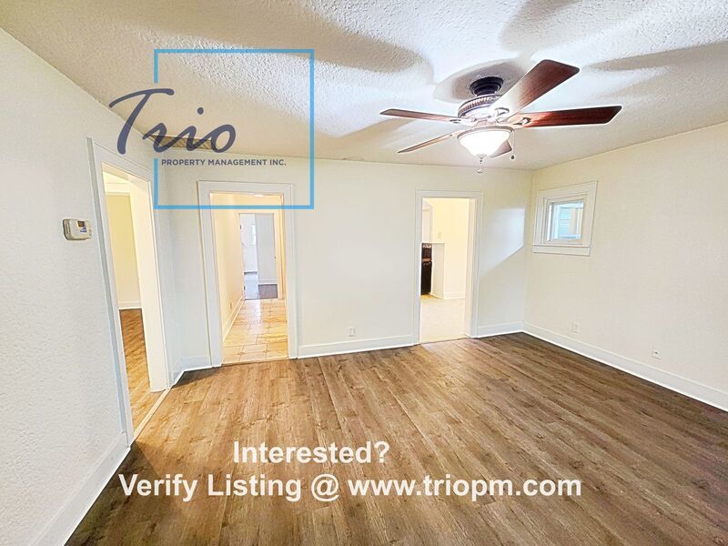 Lovely 2Bedroom 1 Bath with a spacious extra living space and fresh updates! property image