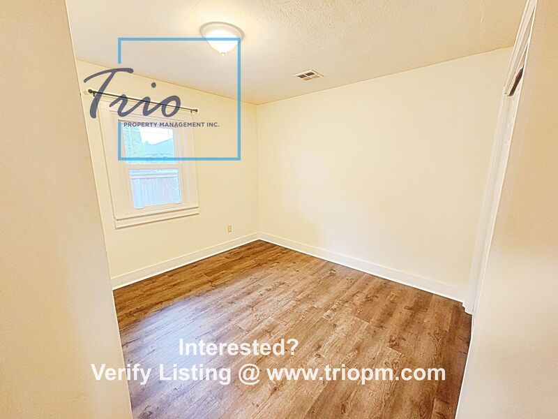 Lovely 2Bedroom 1 Bath with a spacious extra living space and fresh updates! property image