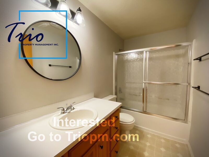 Adorable 2 BR/1 BA duplex in a wonderful location! property image