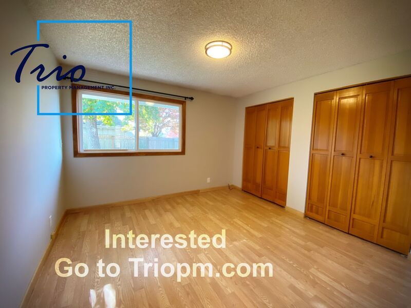 Adorable 2 BR/1 BA duplex in a wonderful location! property image