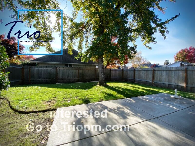 Adorable 2 BR/1 BA duplex in a wonderful location! property image