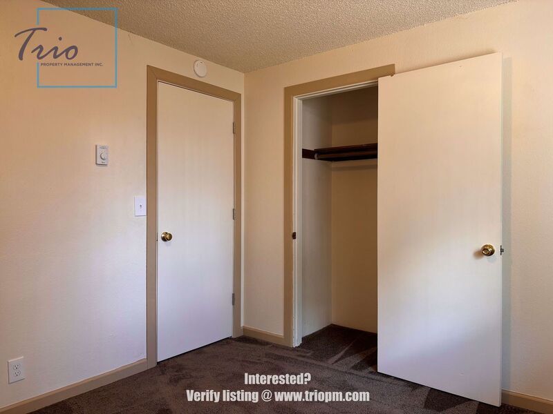 Charming 2 Bedroom Home with Large Garage in Harrisburg property image