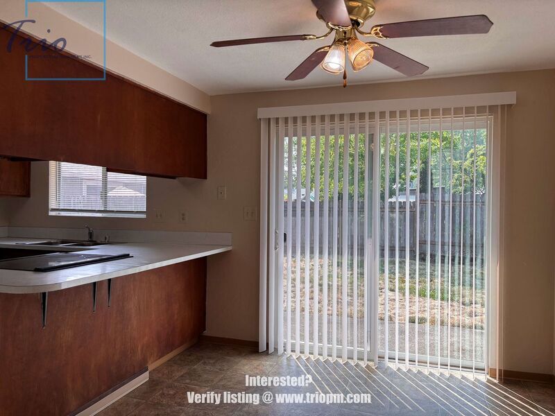 Spacious 3-Bedroom Duplex with Fireplace, Fenced Yard and Attached Garage property image