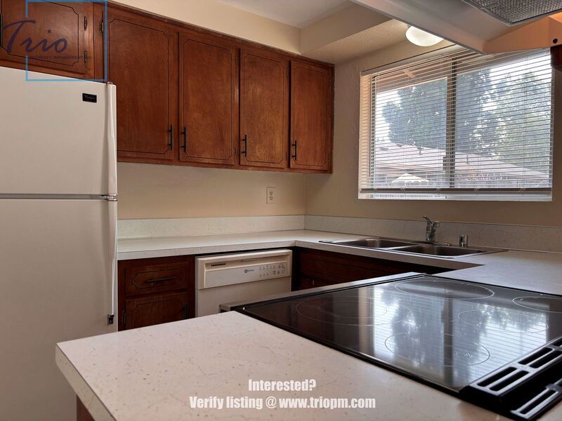 Spacious 3-Bedroom Duplex with Fireplace, Fenced Yard and Attached Garage property image