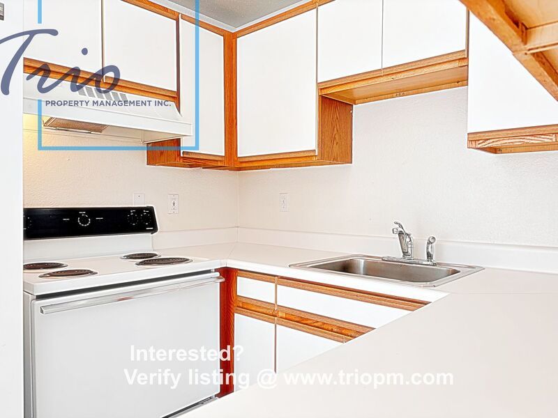 Great 3BR/2BA home off of River Rd! property image