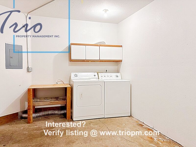 Great 3BR/2BA home off of River Rd! property image