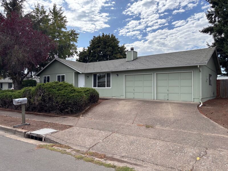 Lovely 3 bedroom 2 bath home! property image